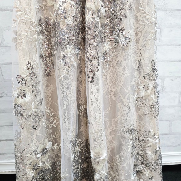 Mac Duggal Women 12 Sequin Beaded Lace Flutter Sleeve Maxi Gown Taupe Champagne - Picture 12 of 14